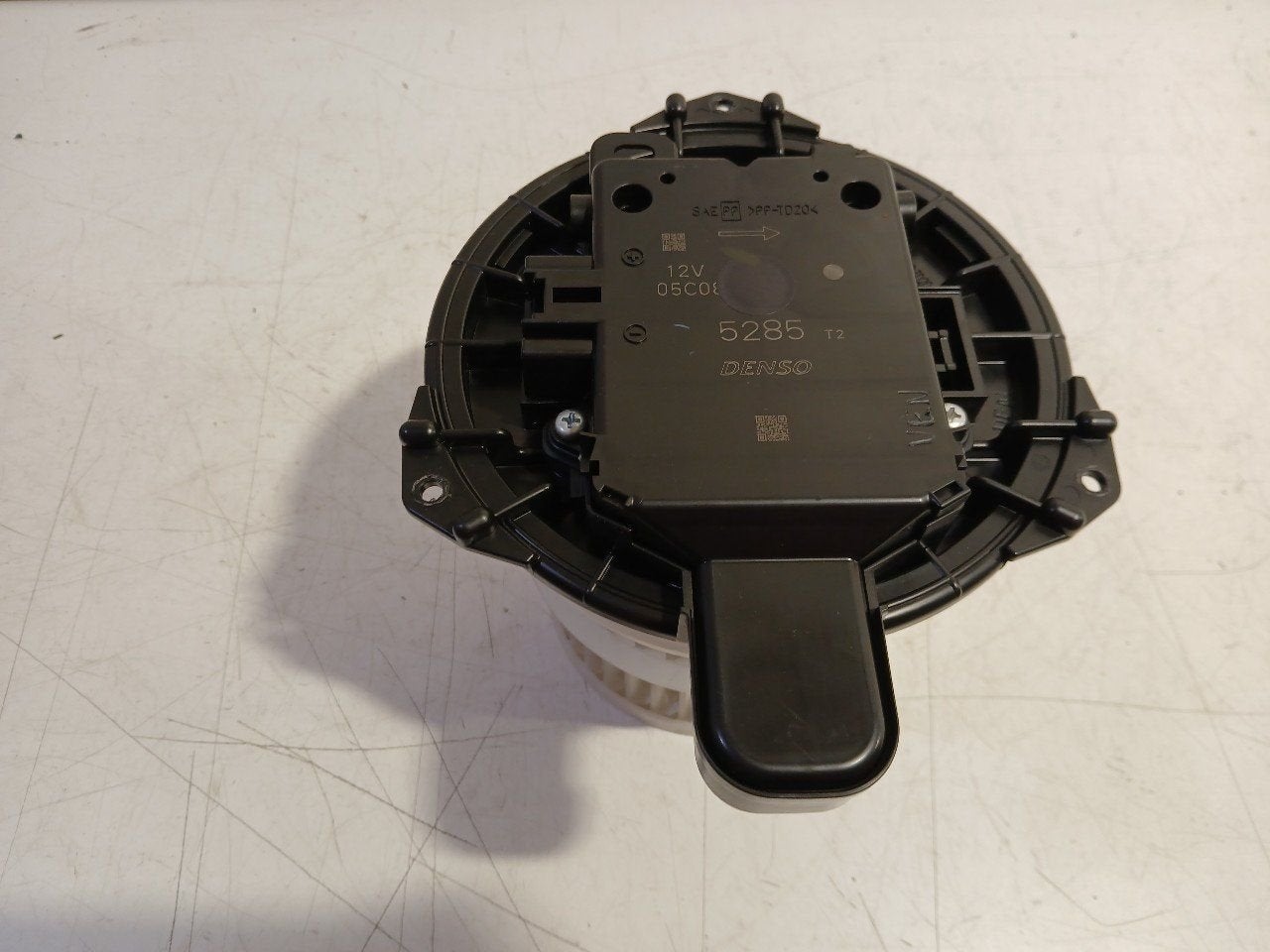 Kachel ventilator motor Toyota Prius, Onderdelen@venauto.nl, Van der Ven Autorecycling B.V., Gebruikt, Ettenseweg 76, 4706 PB Roosendaal, The Netherlands