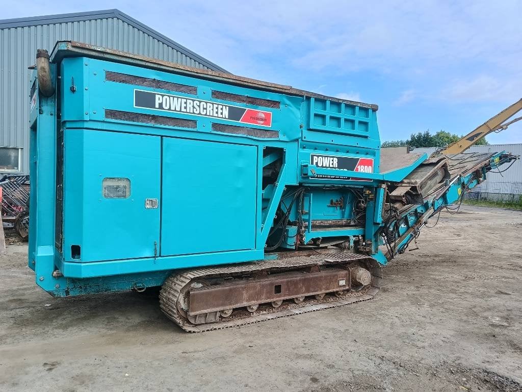 Powerscreen powershredder 1800 shredder wood waste magnet