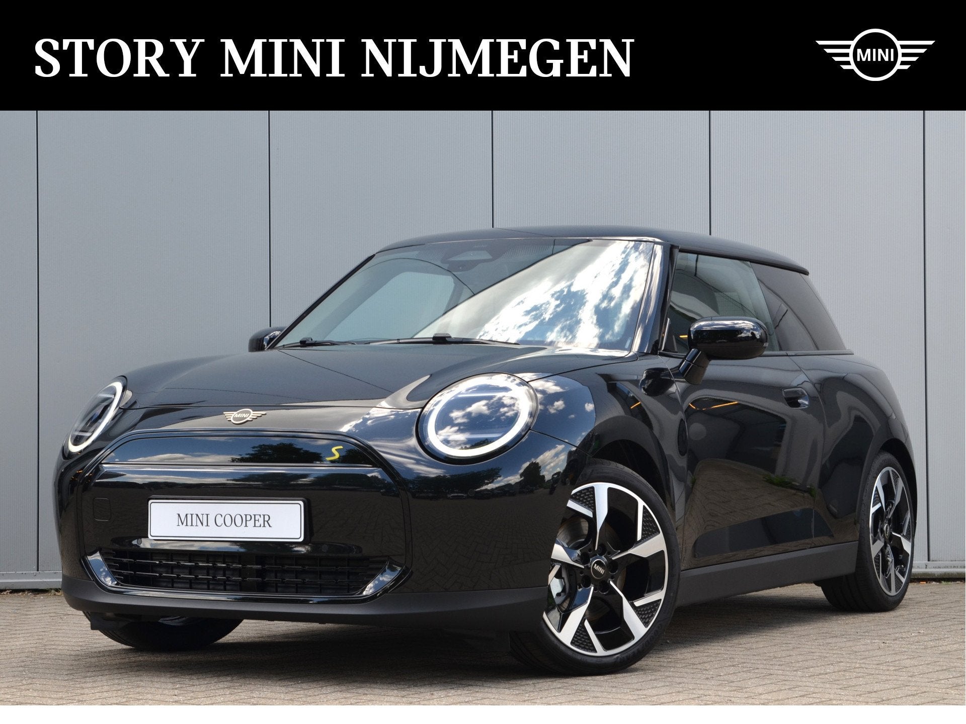 MINI Hatchback Cooper SE / Classic / Pakket M / 18 inch Slid