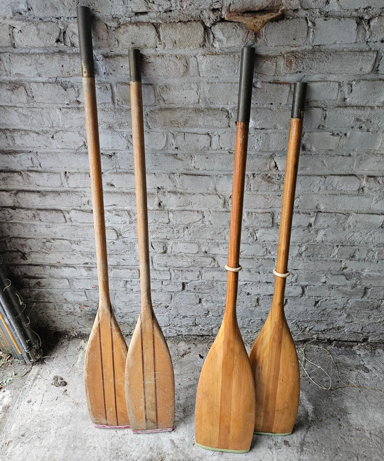 2 demontabele houten peddels - opknappers 12.50 p/s, Watersport en Boten, Ophalen of Verzenden, Gebruikt, Dubbelbladige peddel