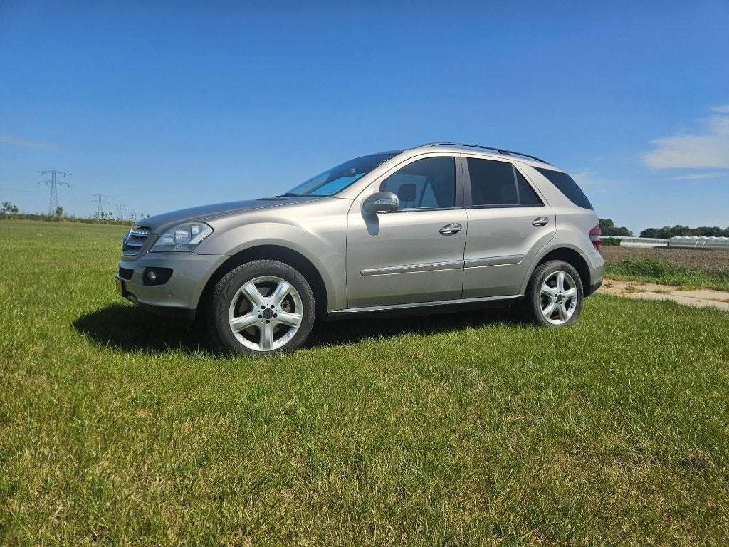 Mercedes-Benz M-Klasse ML 420 CDI 4MATIC AUT 2008 Champagne, Auto's, Mercedes-Benz, Automaat, Leder, Diesel, Vierwielaandrijving
