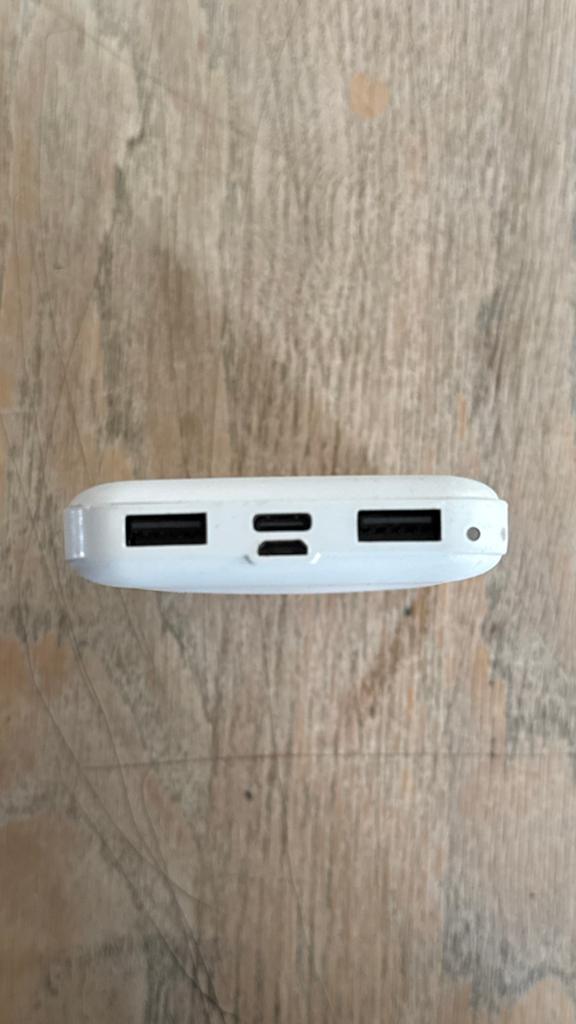 Powerbank 10000mAh - Wit, met 2 USB-uitgangen, Ophalen of Verzenden, Gebruikt