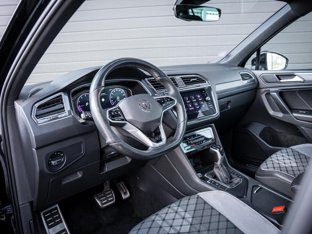 Volkswagen Tiguan 1.5 TSI R-Line Business+ - Pano l Full Led, Auto's, Euro 6, 4 cilinders, 150 pk, Bedrijf