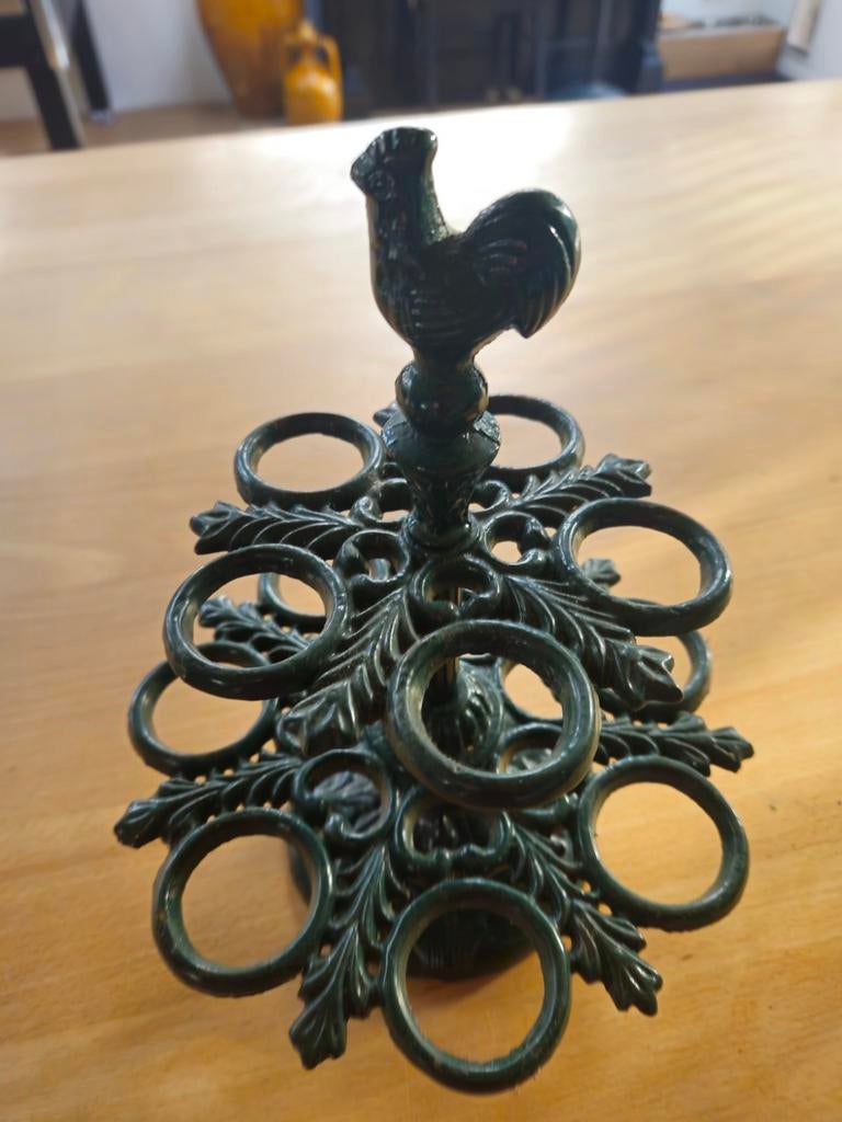 Vintage gietijzeren eierhouder kip. 12 eieren, Antiek en Kunst, Ophalen of Verzenden