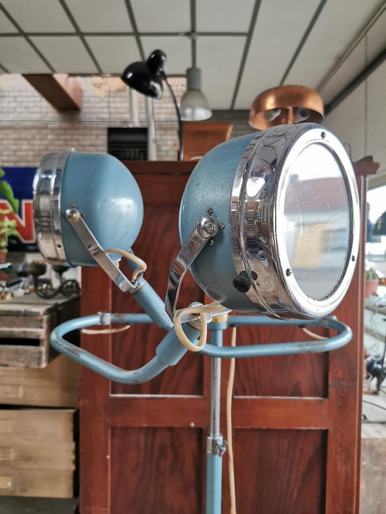Oude operatielamp/medische lamp, Ophalen