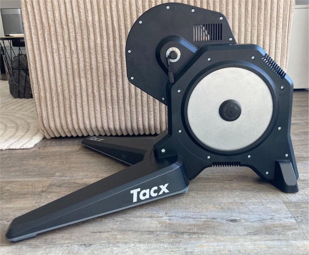 Tacx Flux S, Ophalen, Nieuw, Helm