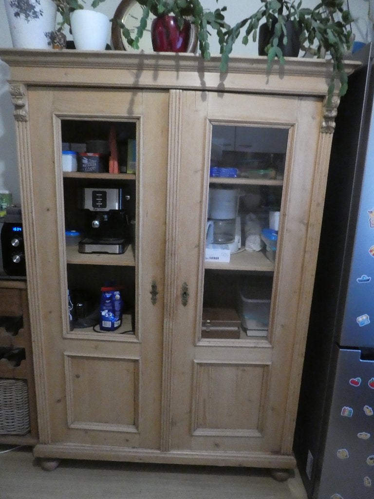 grenen kast, Ophalen