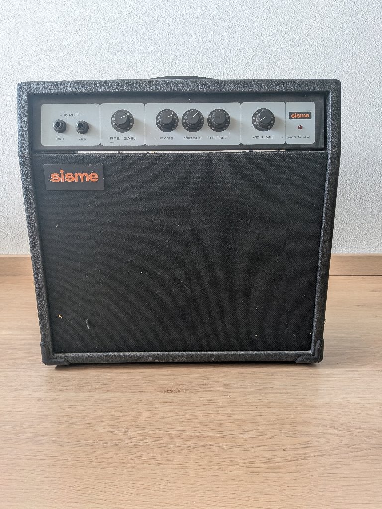 * * Sisme mod c 30 gitaarversterker * *, Muziek en Instrumenten, Versterkers | Bas en Gitaar, Ophalen, Gebruikt, Gitaar, 50 tot 100 watt