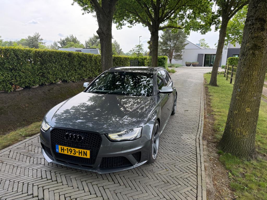 Audi RS4 4.2 8V 331KW Avant Quattro AUT 2013 Grijs, Auto's, Audi, Automaat, 1770 kg, Leder, Stationwagon