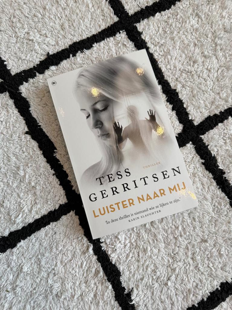 Heel goed boek Tess Gerritsen Luister naar mij 9789044371024, Ophalen of Verzenden, Zo goed als nieuw, Tess Gerritsen, Nederland