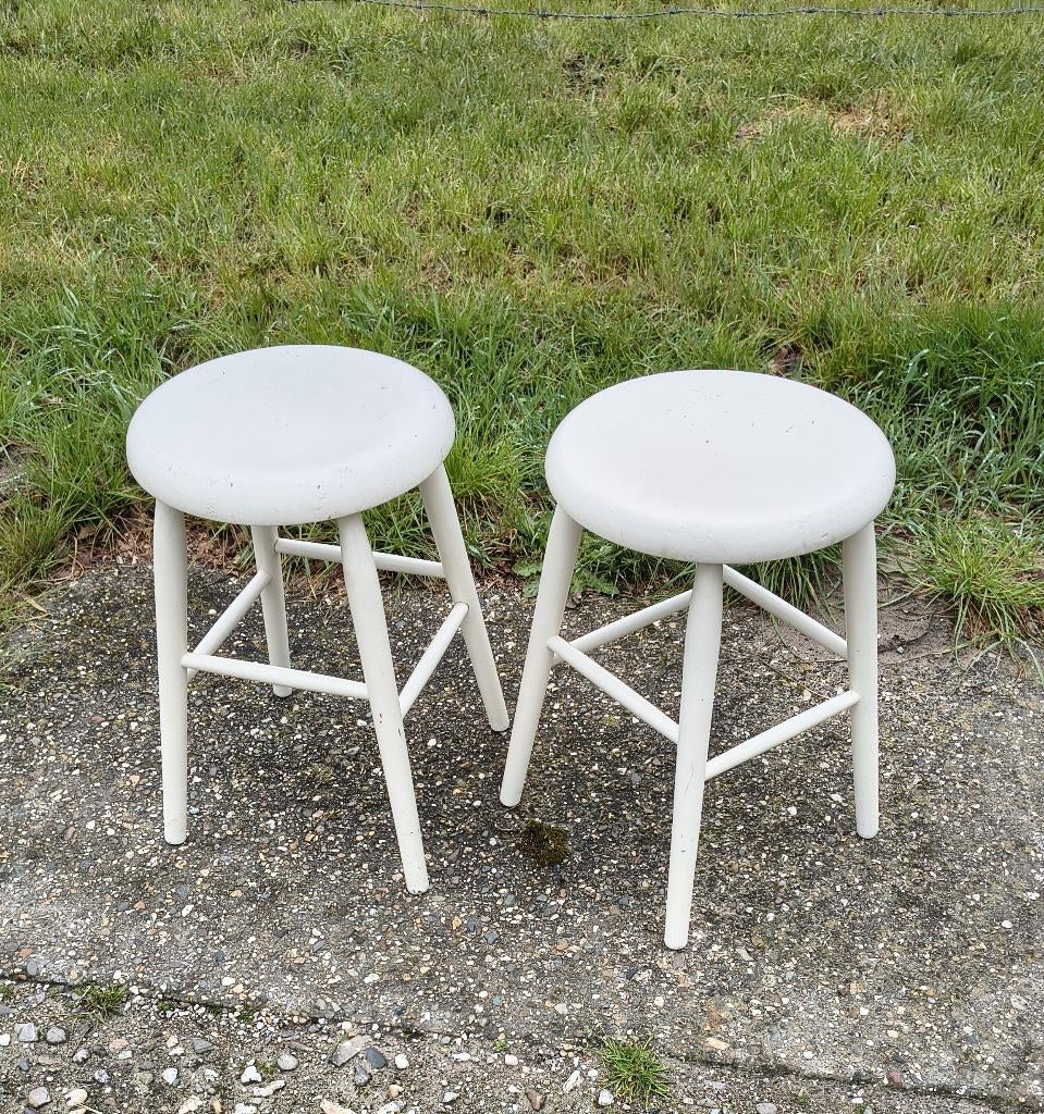 Houten witte kruk, Ophalen, Gebruikt, Nb, Nb