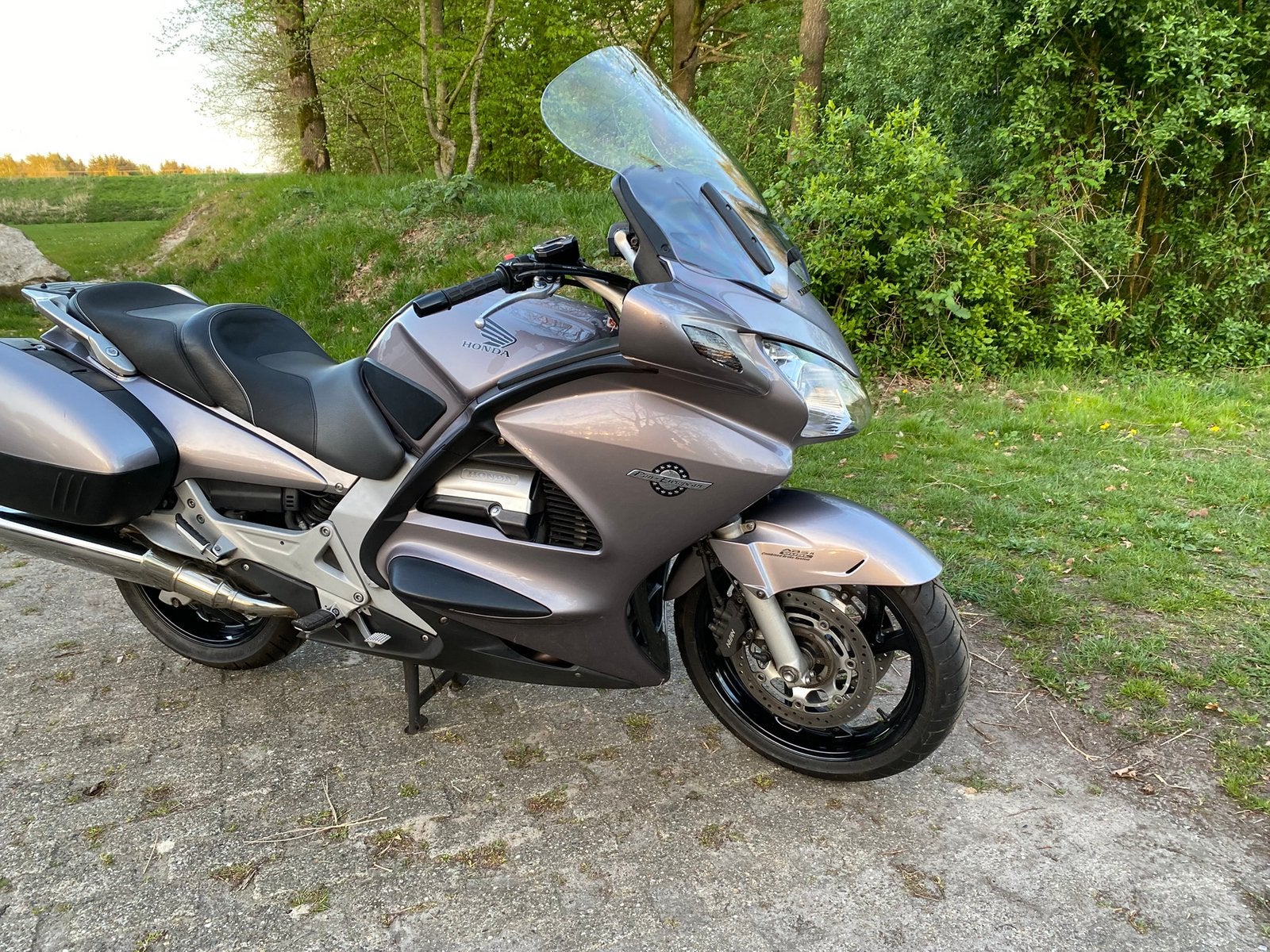 Pan european st1300 ABS, Motoren, Motoren | Honda, Occasion, 4 cilinders, Cardan-aandrijving, Particulier