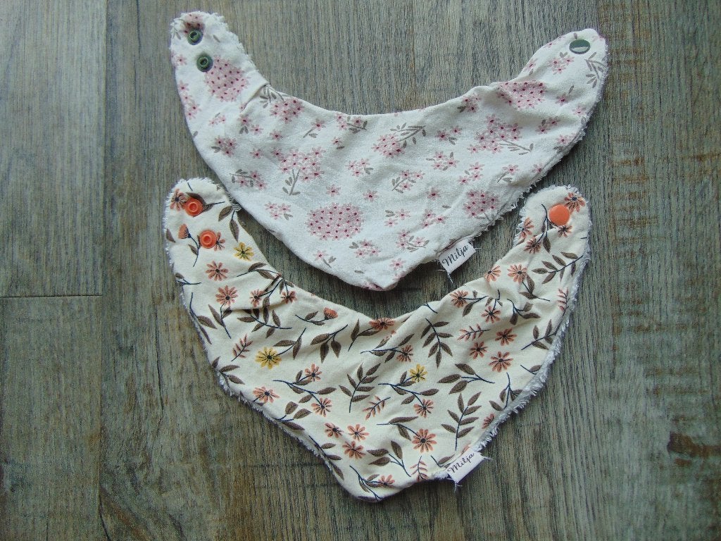 Milja set 2x kwijlsjaaltje / bandana slabbetje meisje, Ophalen of Verzenden, Zo goed als nieuw, Overige typen