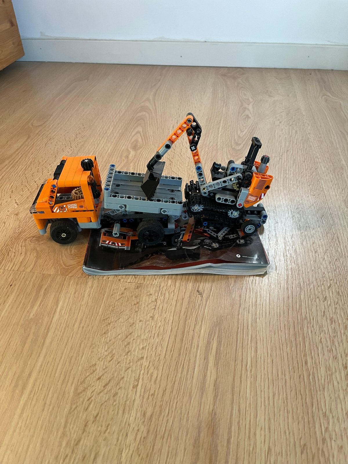 LEGO Technic 42060 Wegwerkvoertuigen set, Verzenden, Zo goed als nieuw, Overige merken