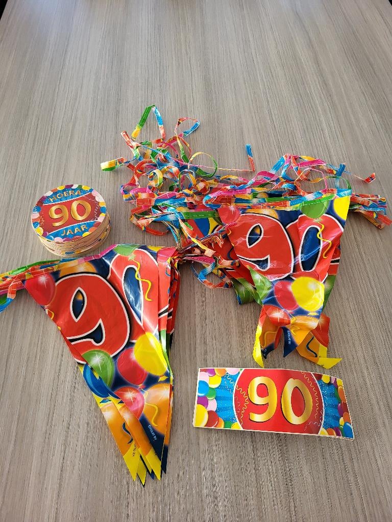 feestartikelen 90 jaar, Ophalen of Verzenden, Zo goed als nieuw, Versiering, Verjaardag