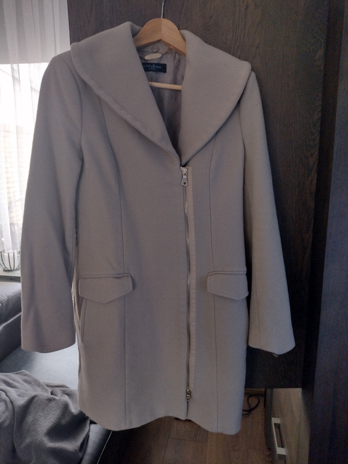 Guess by Marciano damesjas - Zo goed als nieuw, Maat 38/40 (M), Beige, Ophalen of Verzenden, Zo goed als nieuw