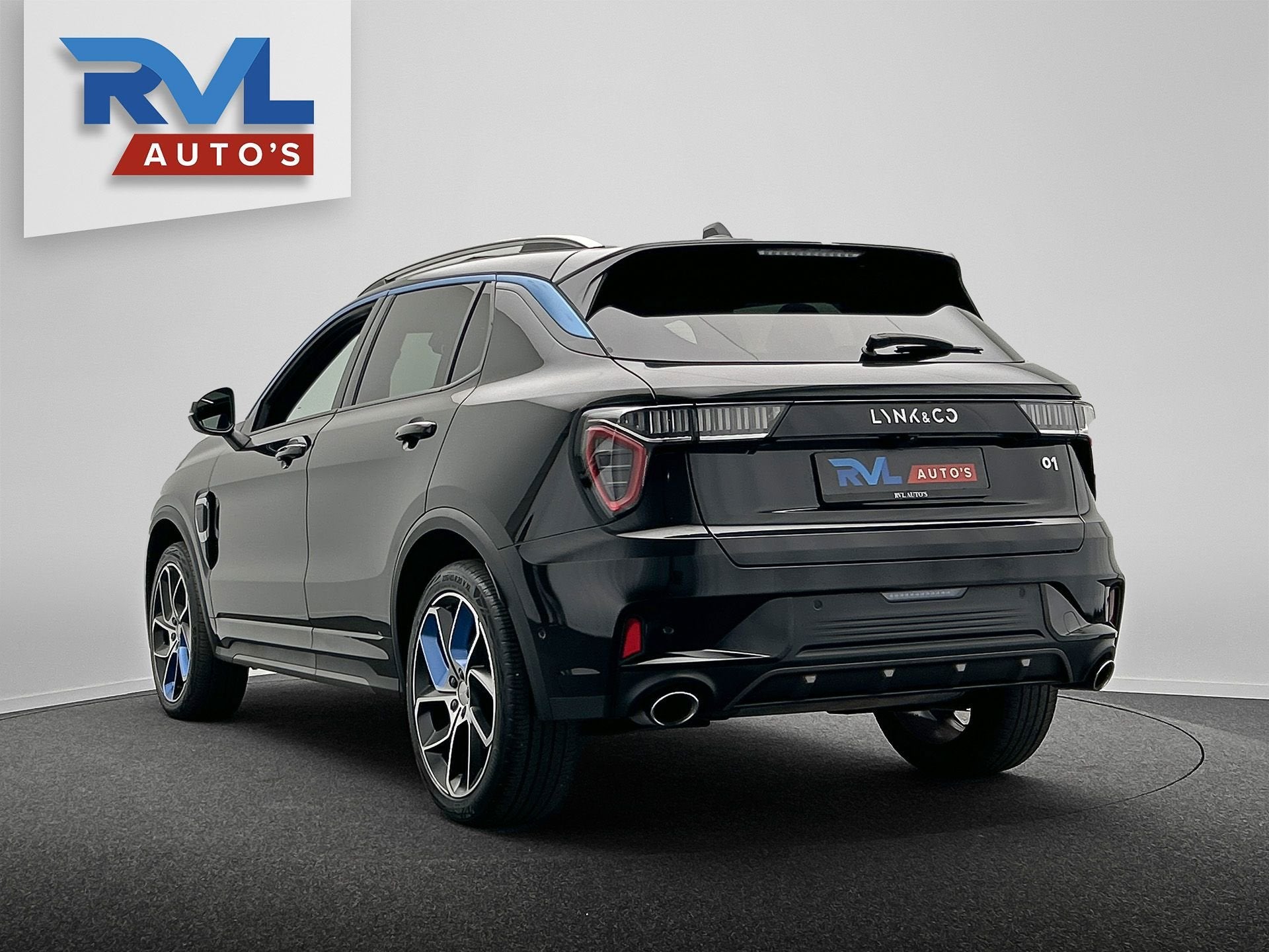 Lynk & Co 01 1.5 261PK Plug-in Hybrid *Zwarte Hemel* 360 C, Auto's, Dealer onderhouden, Stof, Euro 6, Zwart