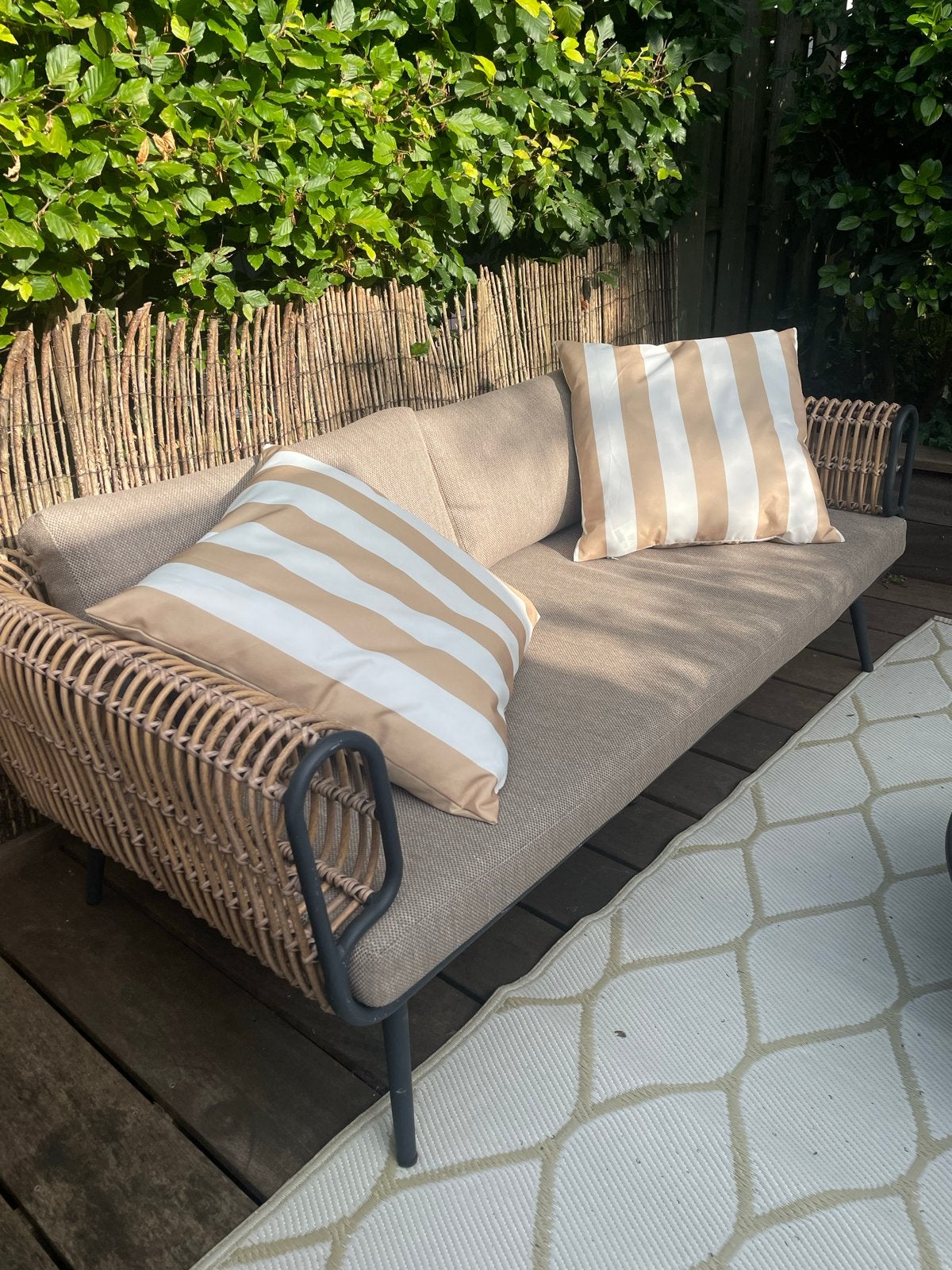 Waterafstotende tuinkussens in nieuwstaat, Tuin en Terras, Ophalen, Zo goed als nieuw, Textileen