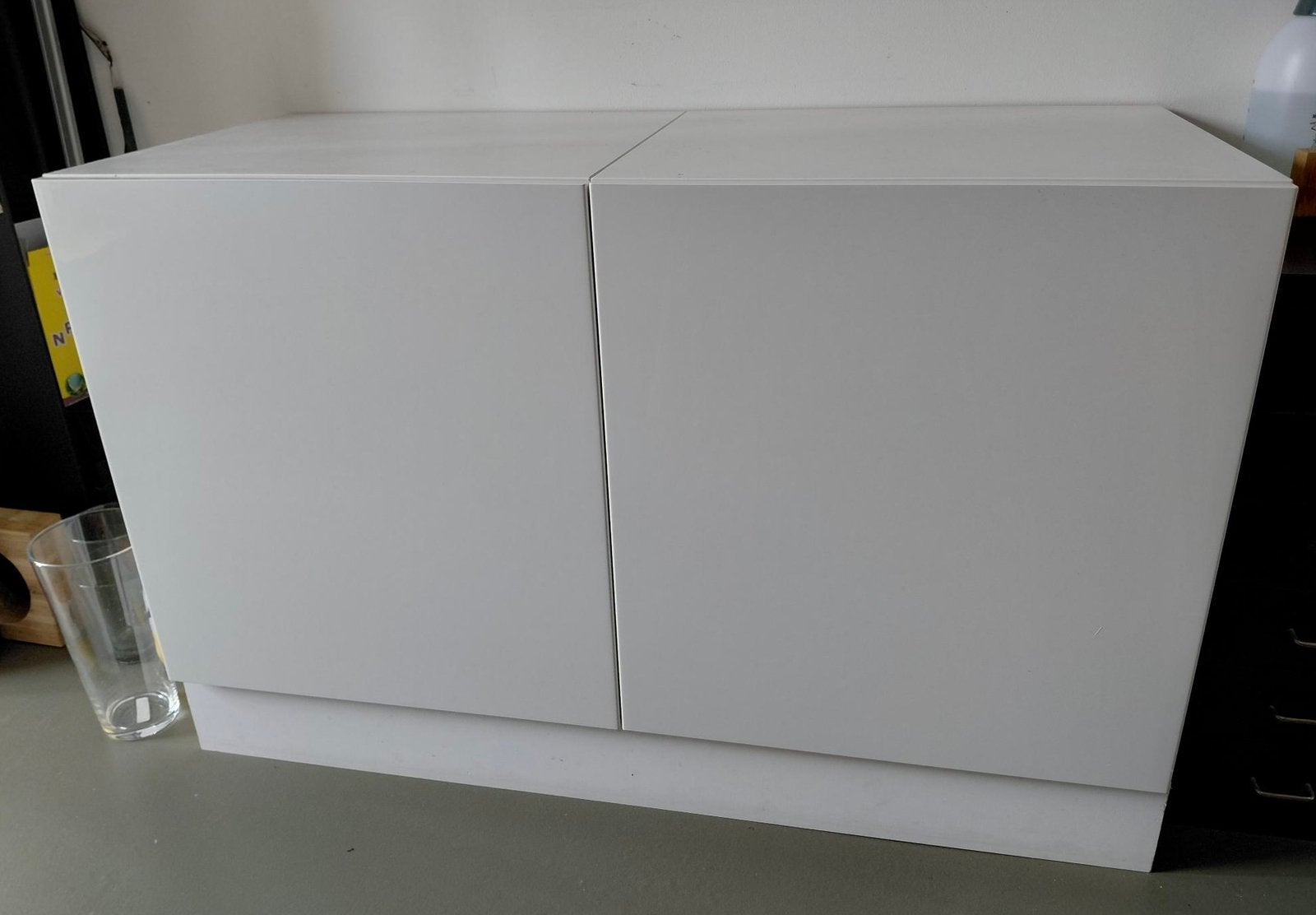 Vier witte hoogglans lage ikea Besta kasten, Ophalen, Strak wit, 200 cm of meer, 50 tot 75 cm