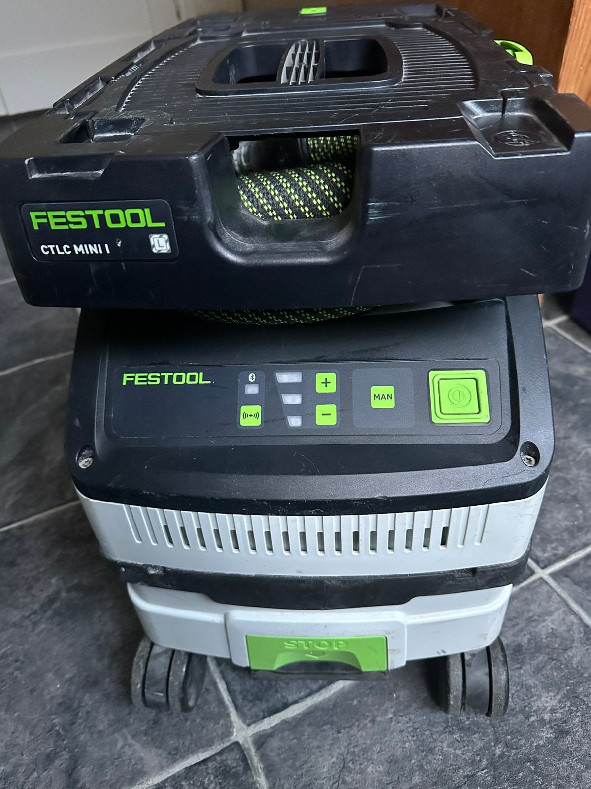 Festool stofzuiger op accu’s (niet inbegrepen), Ophalen of Verzenden, Zo goed als nieuw, Waterstofzuiger