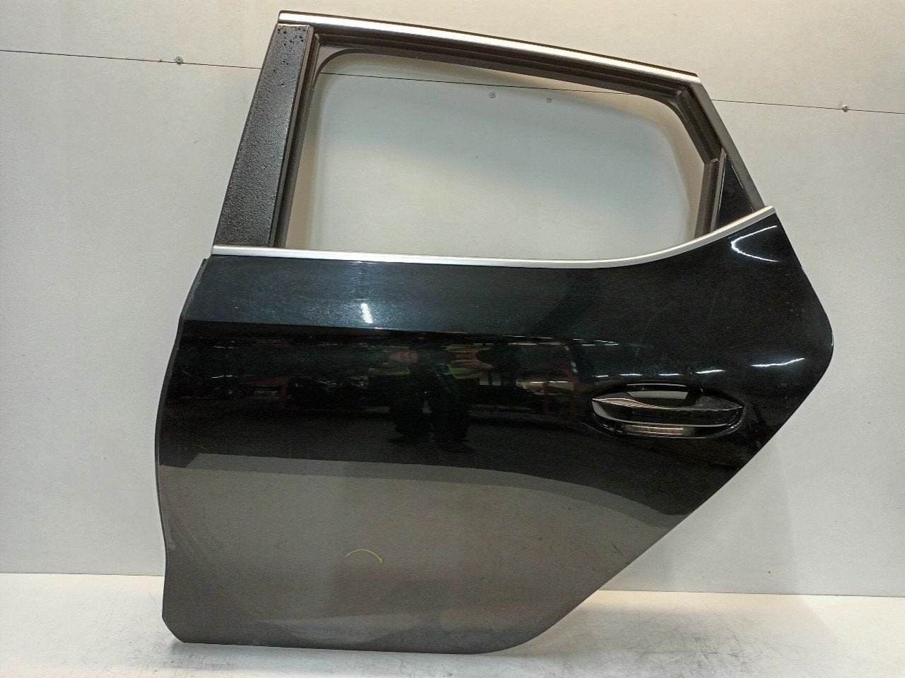 Portier links achter Seat Leon, Onderdelen@venauto.nl, Van der Ven Autorecycling B.V., Gebruikt, Ettenseweg 76, 4706 PB Roosendaal, The Netherlands