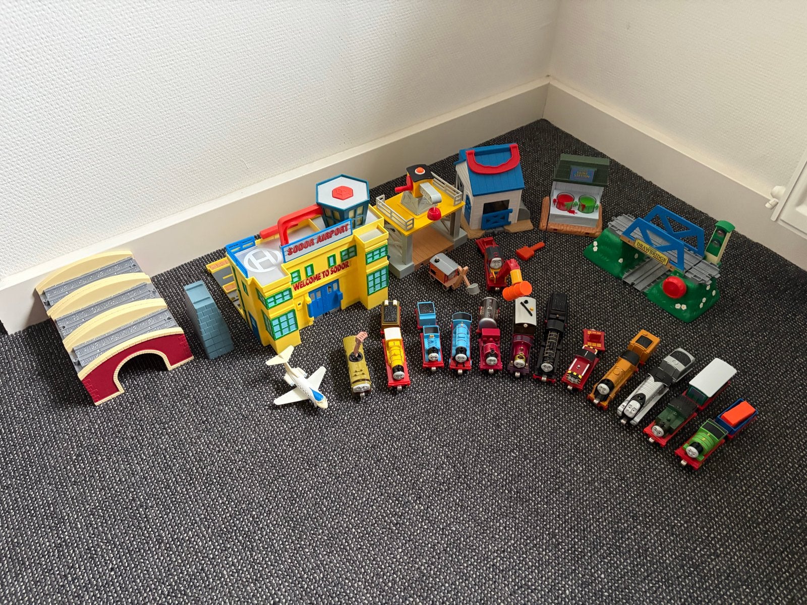 Grote Thomas de Trein collectie met rails en gebouwen, Ophalen, Gebruikt