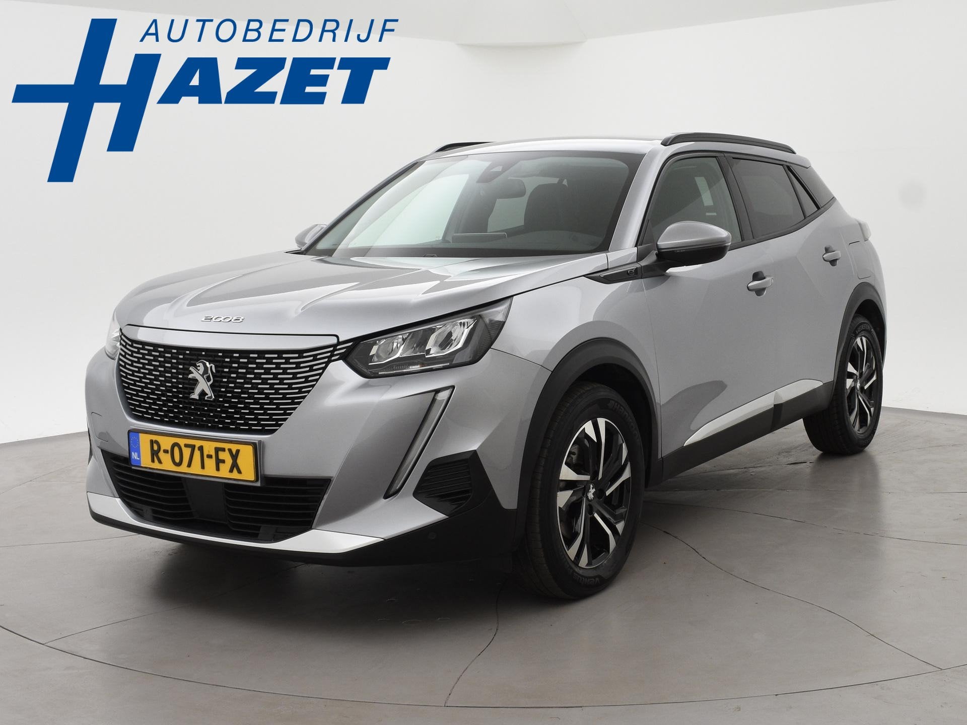 Peugeot e-2008 EV ALLURE 50 kWh + CAMERA | LED | CARPLAY | S, 330 km, Gebruikt, Lane Keeping Assist, 1523 kg