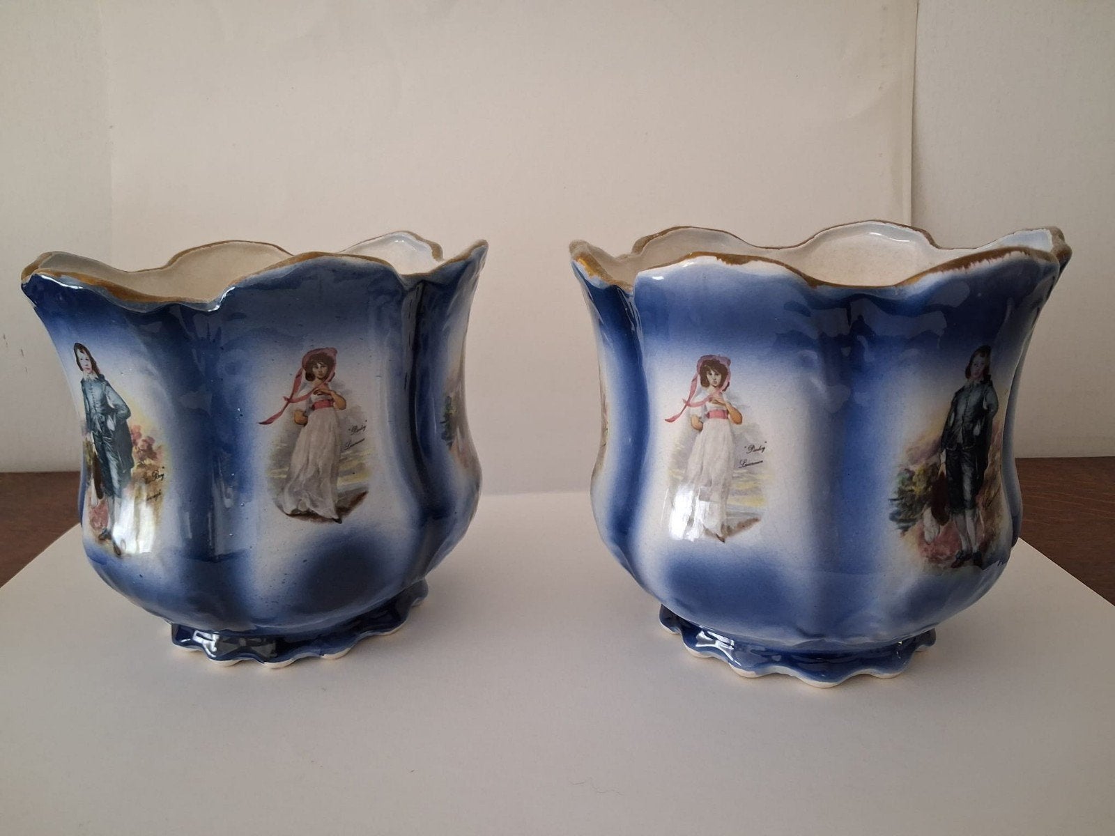 Set van 2 antieke bloempotten met decoratie, Ophalen of Verzenden