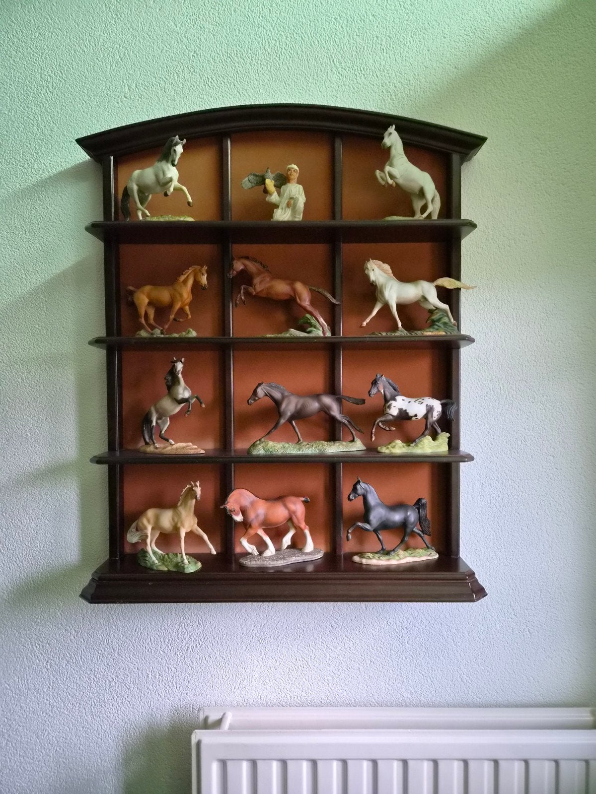 Franklin Mint Verzameling paardenbeeldjes in vitrinekast, Ophalen