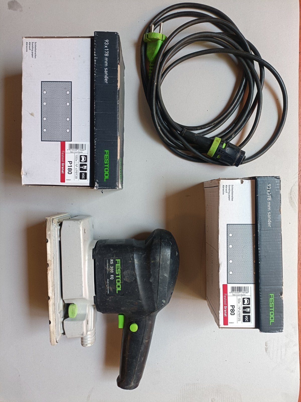Festool Vlakschuurmachine RS 300 EQ met schuurpapier, Ophalen of Verzenden, Minder dan 600 watt, Vlakschuurmachine