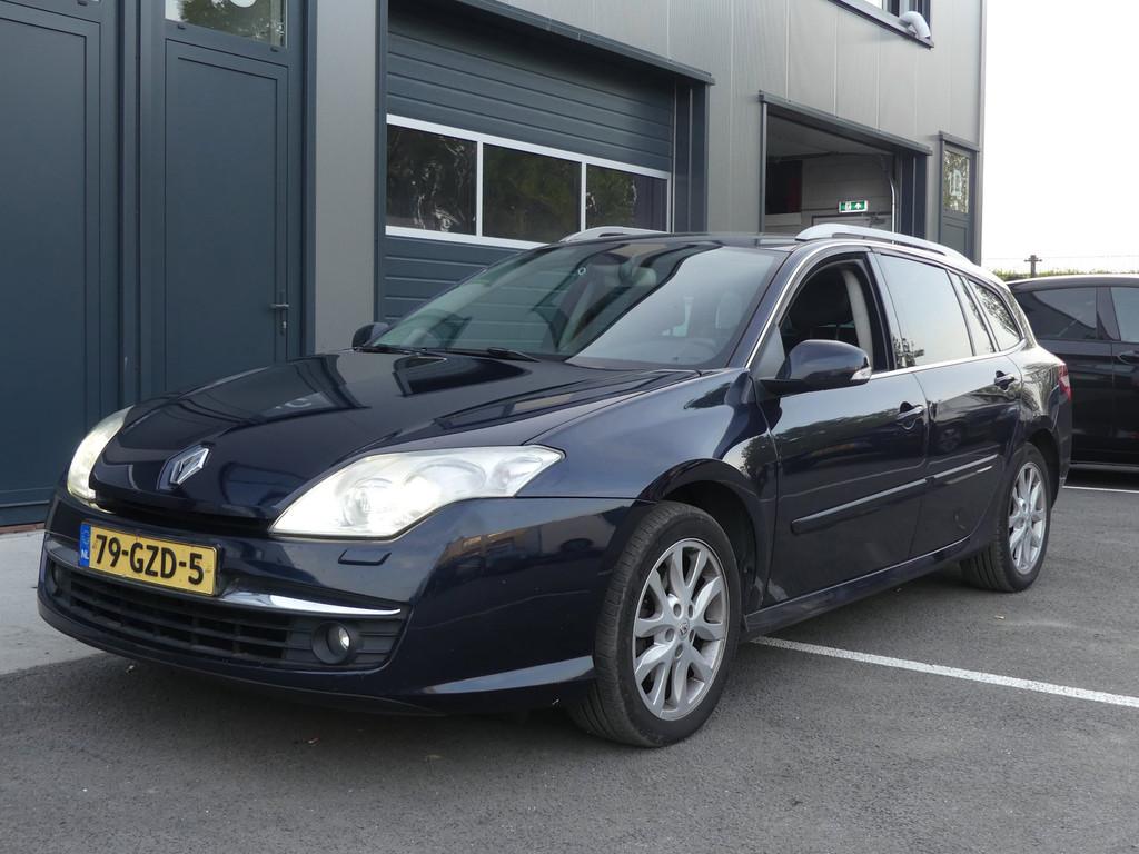 Renault Laguna Estate 2.0 16V Dynamque Nieuw Model ECC Navig, Auto's, Laguna, Gebruikt, Zwart, 4 cilinders