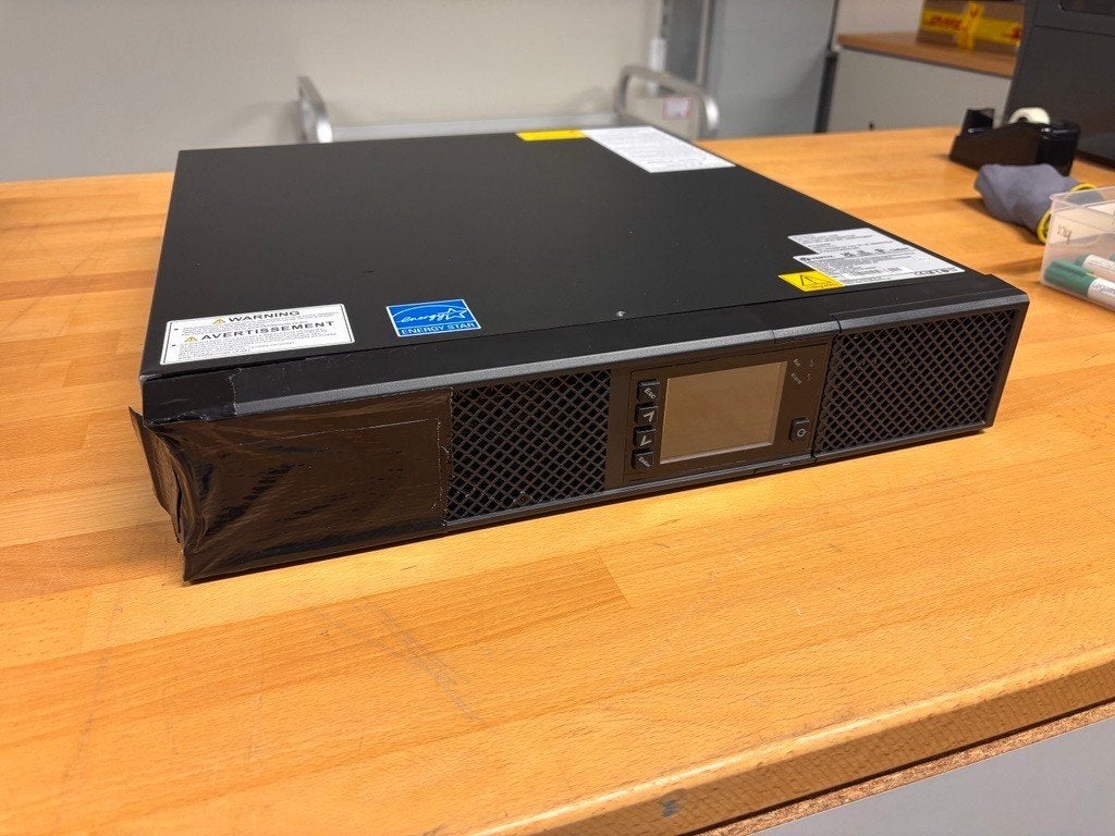 Gloednieuwe Vertiv Liebert GXT5 2000VA UPS 2U, Computers en Software, Ophalen, -, -, Zo goed als nieuw
