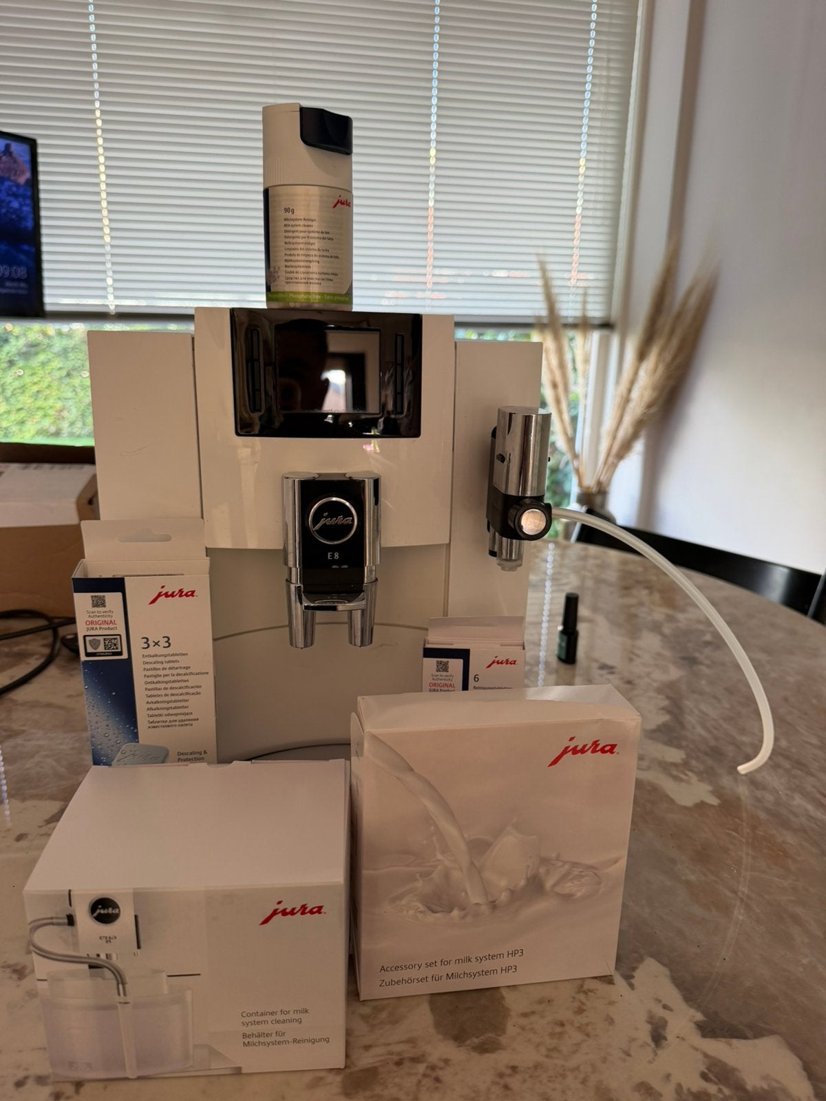 Jura E8 Piano White compleet—Nette staat, Witgoed en Apparatuur, Koffiezetapparaten, Afneembaar waterreservoir, 10 kopjes of meer