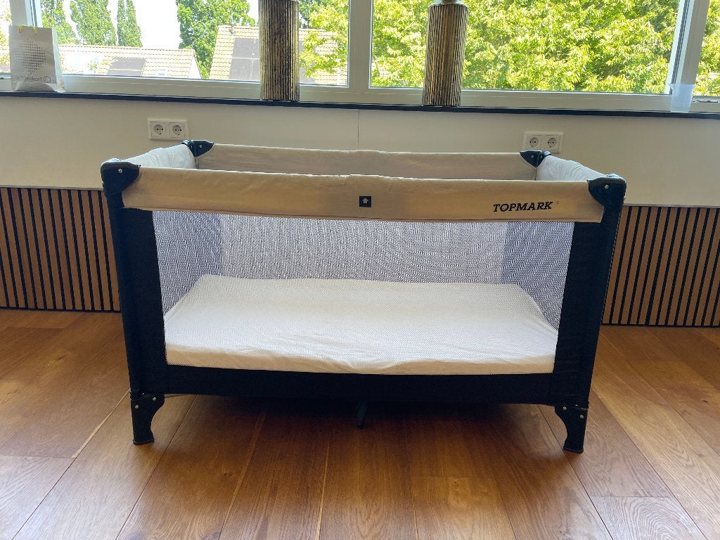 Campingbedje TopMark met extra matras, Ophalen, Reisbedje