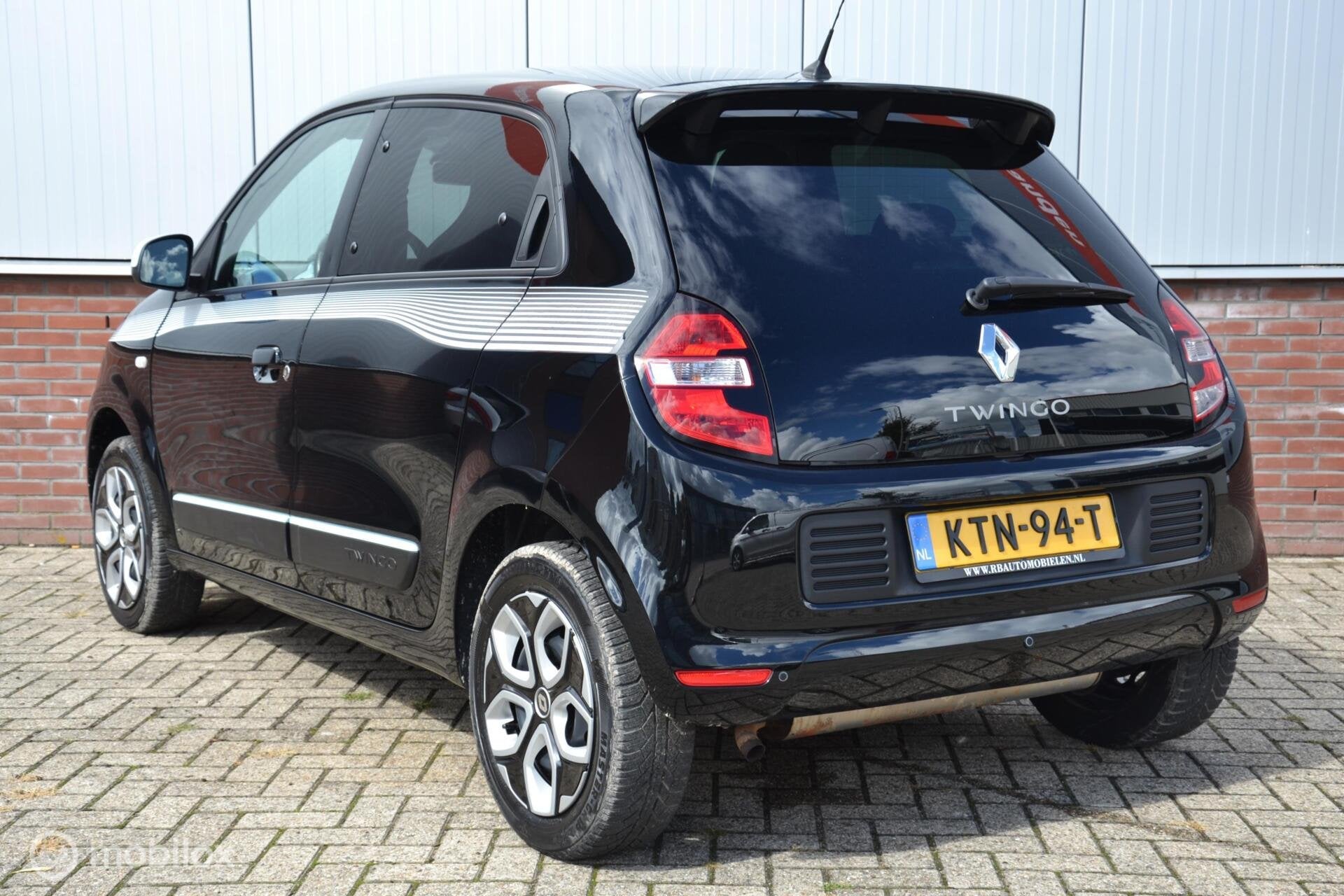 Renault Twingo 1.0 SCe Life|2019|58.893km|1e eig|Climate|PDC, Auto's, Gebruikt, Met garantie (alle), 4 stoelen, Zwart