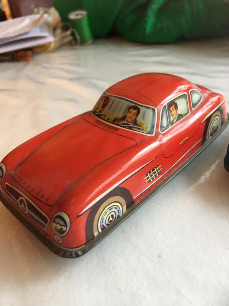 Kleine partij blikken speelgoed auto’s, Ophalen of Verzenden
