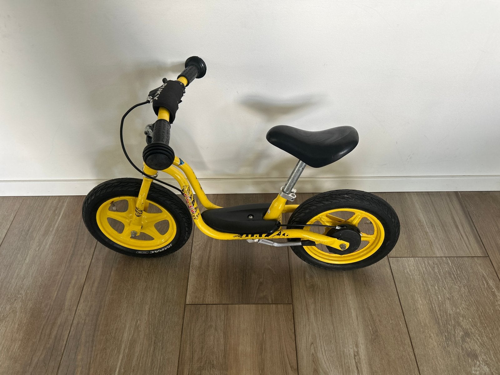 Puky loopfiets geel - Goed gebruikt, handrem werkt, Ophalen, Gebruikt, Velgrem, Minder dan 16 inch