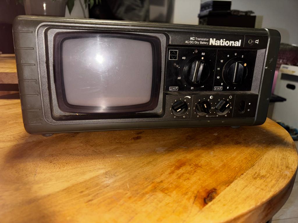 Panasonic TR-525ES Zwart Wit draagbare tv, Ophalen of Verzenden