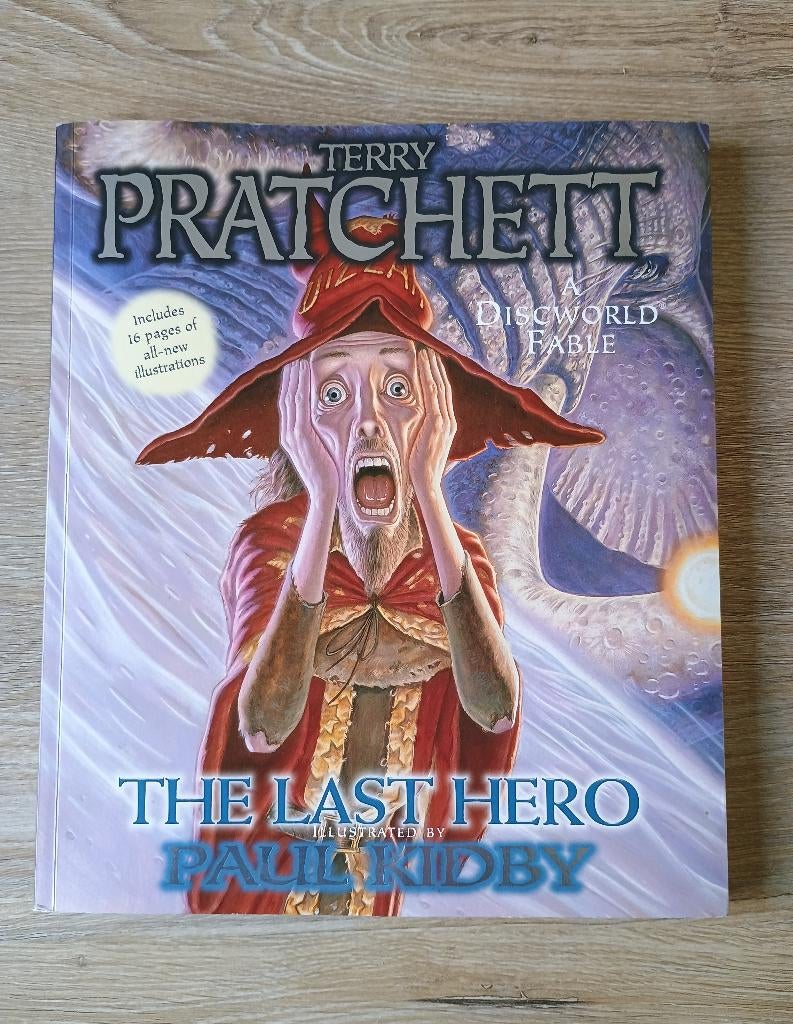 Boek The last Hero - a discworld fable - Terry Pratchett, Boeken, Ophalen of Verzenden, Zo goed als nieuw, Terry Pratchett