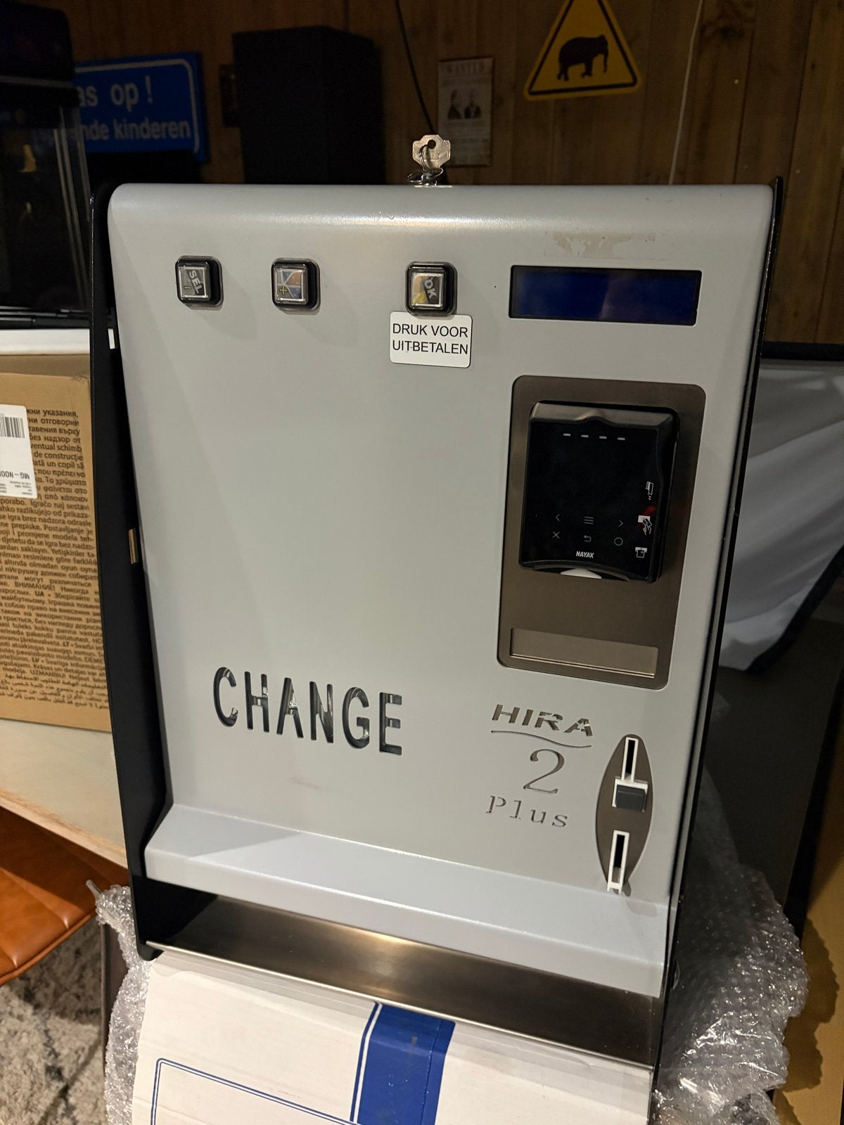 Hira Plus 2 met Nayax betaalterminal - Wisselautomaat, Ophalen, Onbekend, Zo goed als nieuw, Onbekend