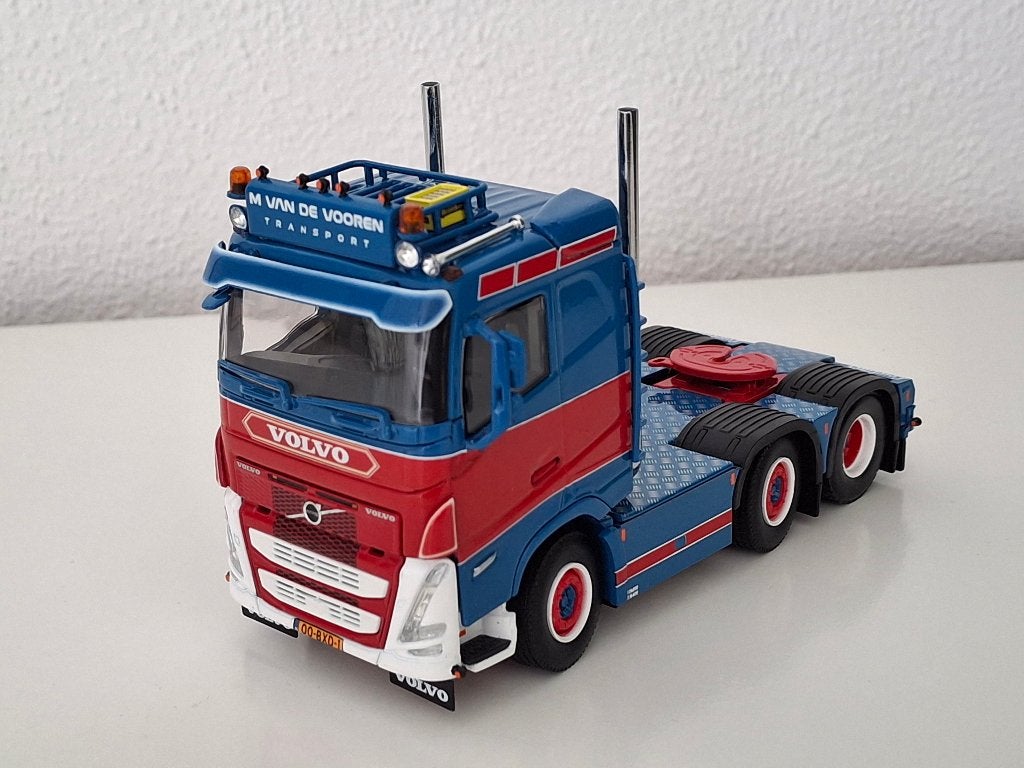Volvo FH5 lowroof 6x2 M. vd Vooren, met certificaat WSi 1/50, Ophalen of Verzenden, Nieuw, Bus of Vrachtwagen, Wsi