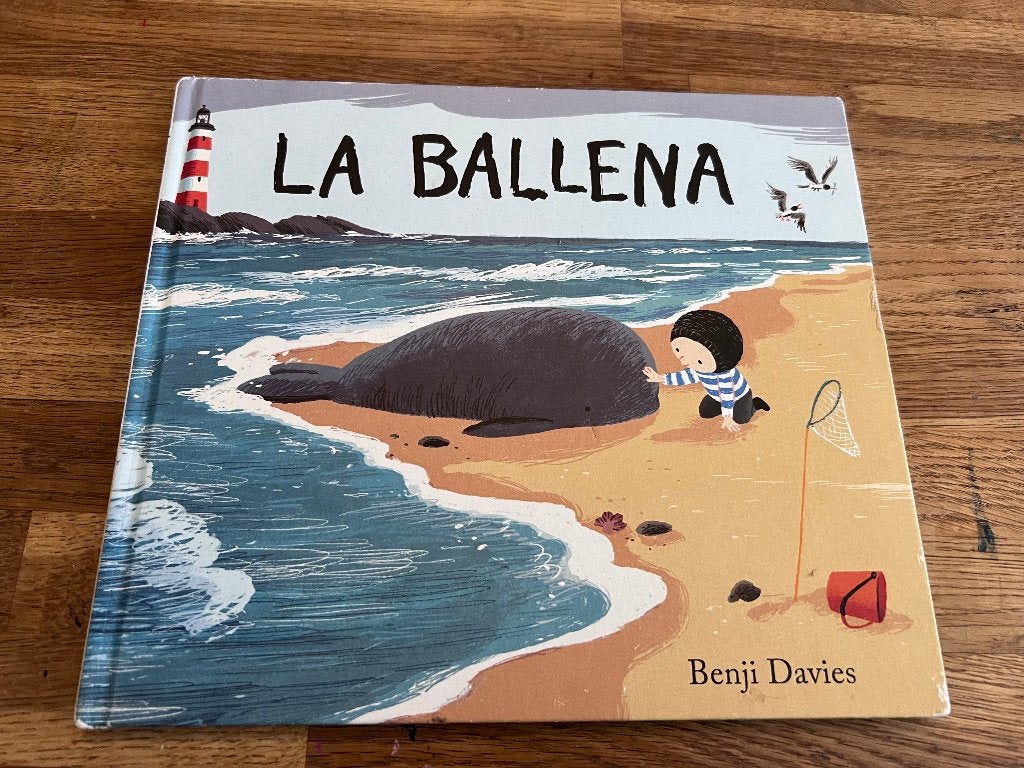 La ballena – Benji Davies – Kinderboek in het Spaans, Ophalen of Verzenden, Zo goed als nieuw, Benji Davies