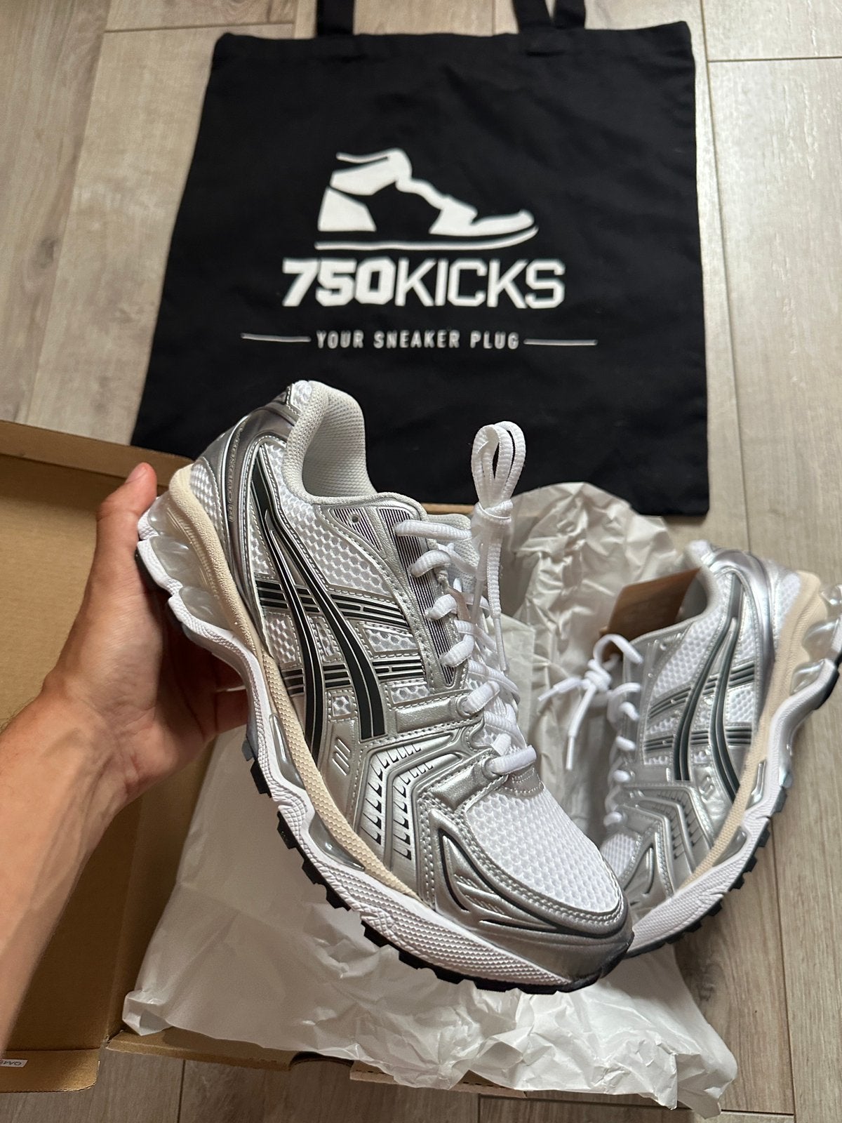 Asics Gel-Kayano 14 White Graphite Grey 1203A537-110 EU41,5, Nieuw, Ophalen of Verzenden, Grijs, A