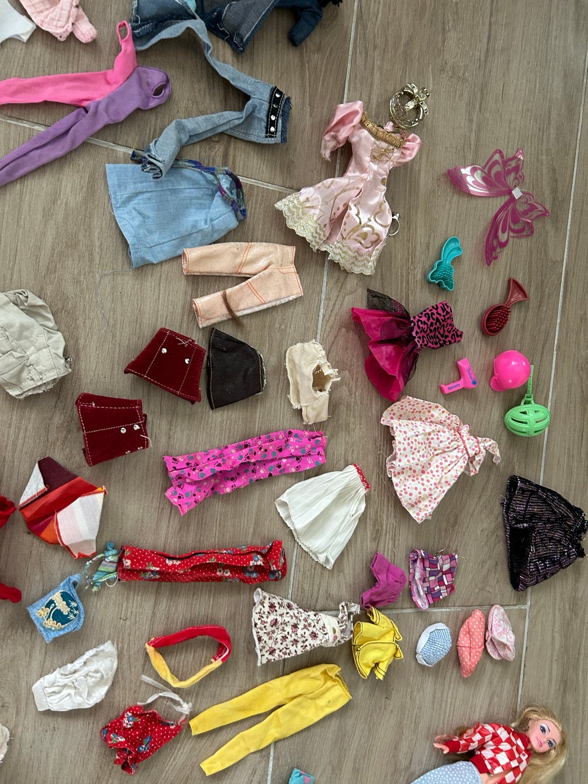 Grote partij NEP  Barbie kleding en accessoires, Ophalen, Gebruikt, Barbie