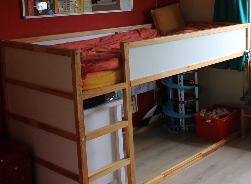 Kura keerbaar bed van Ikea, Kinderen en Baby's, Kinderkamer | Stapelbedden en Hoogslapers, Ophalen, Gebruikt, Halfhoogslaper
