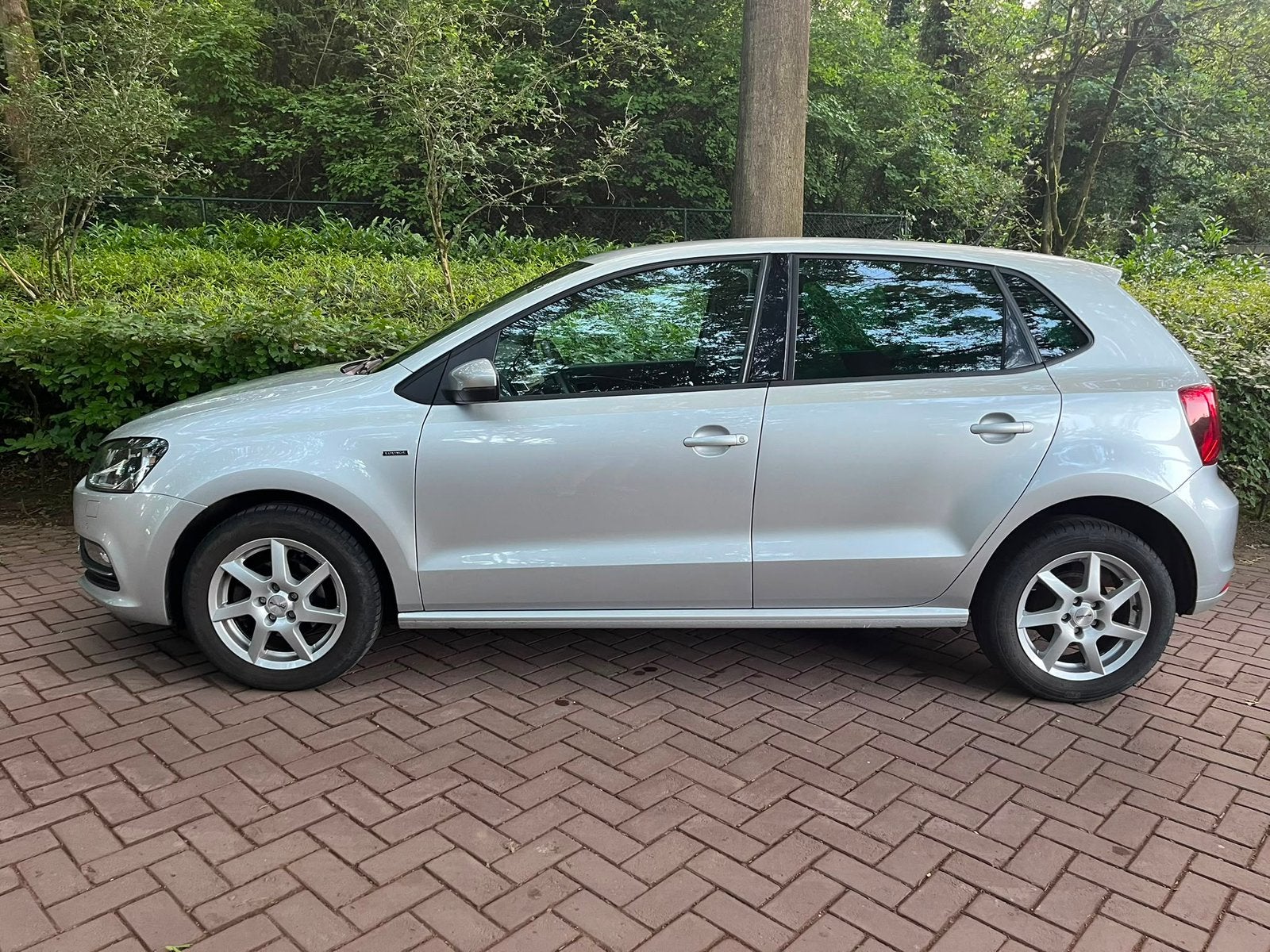 Volkswagen polo 1.0 “ LOUNGE” vol opties, Auto's, Volkswagen, Voorwielaandrijving, Stof, Bedrijf, Handgeschakeld