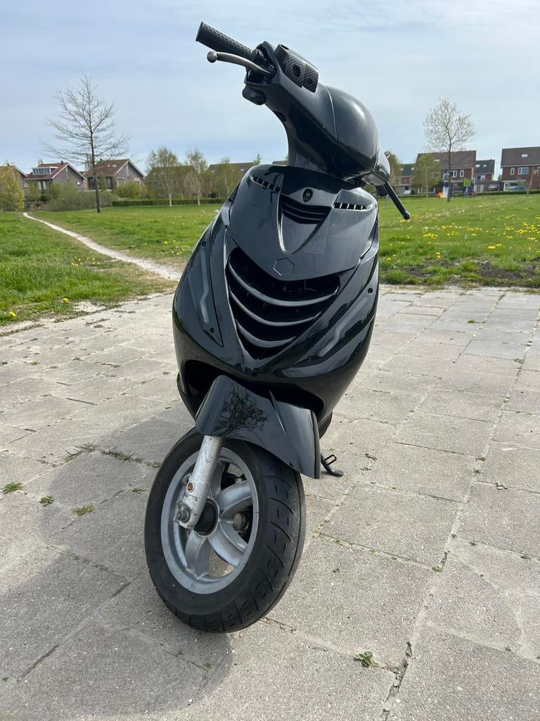 Zip 70 cc, Fietsen en Brommers, Scooters | Piaggio, Zo goed als nieuw, Zip, Maximaal 45 km/u, Tweetakt, Ophalen