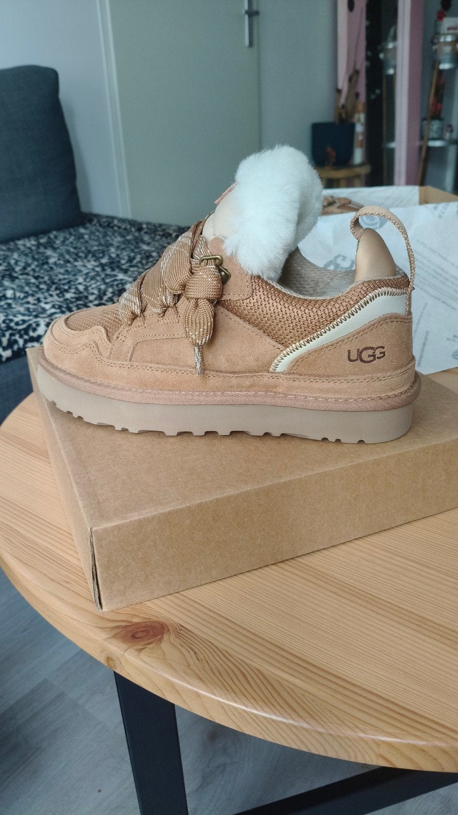UGG sneakers Lowmel met bont en extra veters, Kleding | Dames, UGG, Overige kleuren, Nieuw, Ophalen of Verzenden