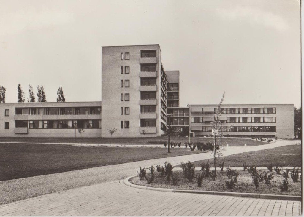 Sint Michielsgestel De Beemden 1972 (Hoofdgebouw)., Verzamelen, Ophalen, 1960 tot 1980, Ongelopen, Noord-Brabant