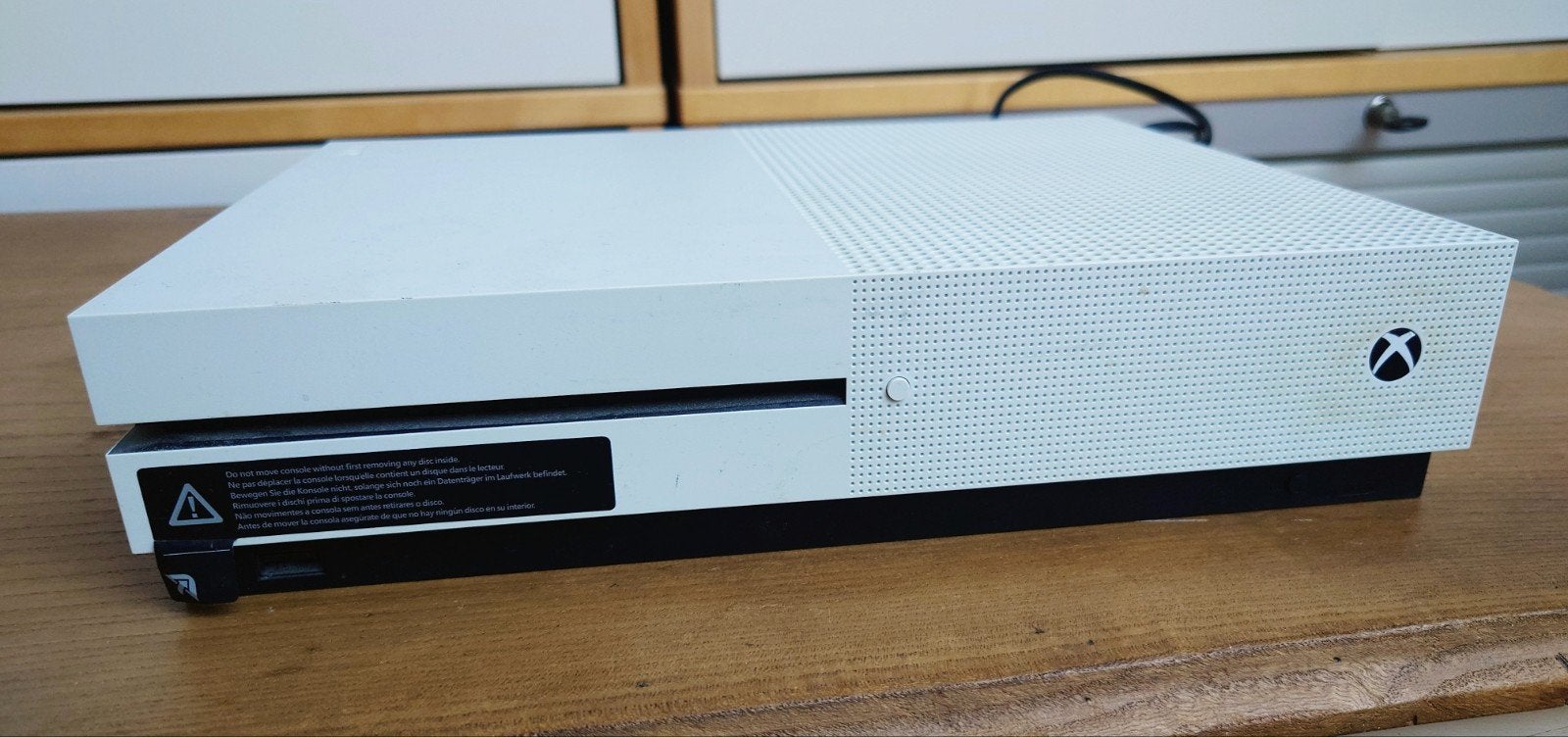 Xbox One S met controller - Zo goed als nieuw, Spelcomputers en Games, 500 GB, Xbox One S, Ophalen of Verzenden, Zo goed als nieuw